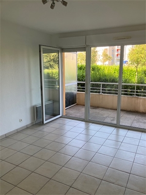 appartement à la location -   64000  PAU, surface 35,9 m2 location appartement - APR713990